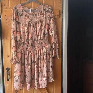 Xhilaration Blush Floral Long Sleeve Dress